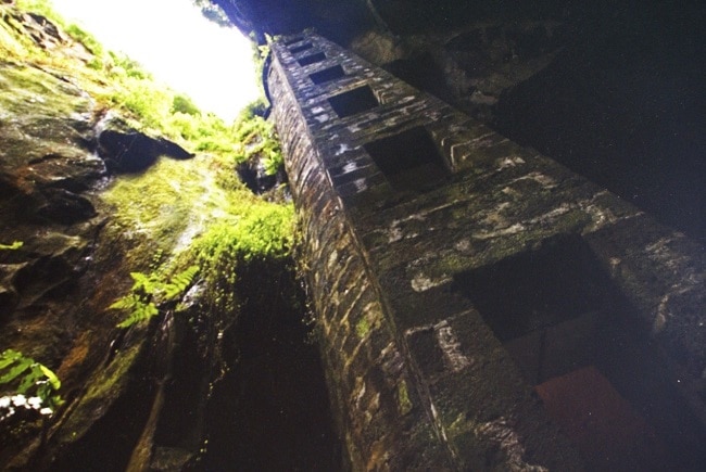 מגדל הכניסה למערה
